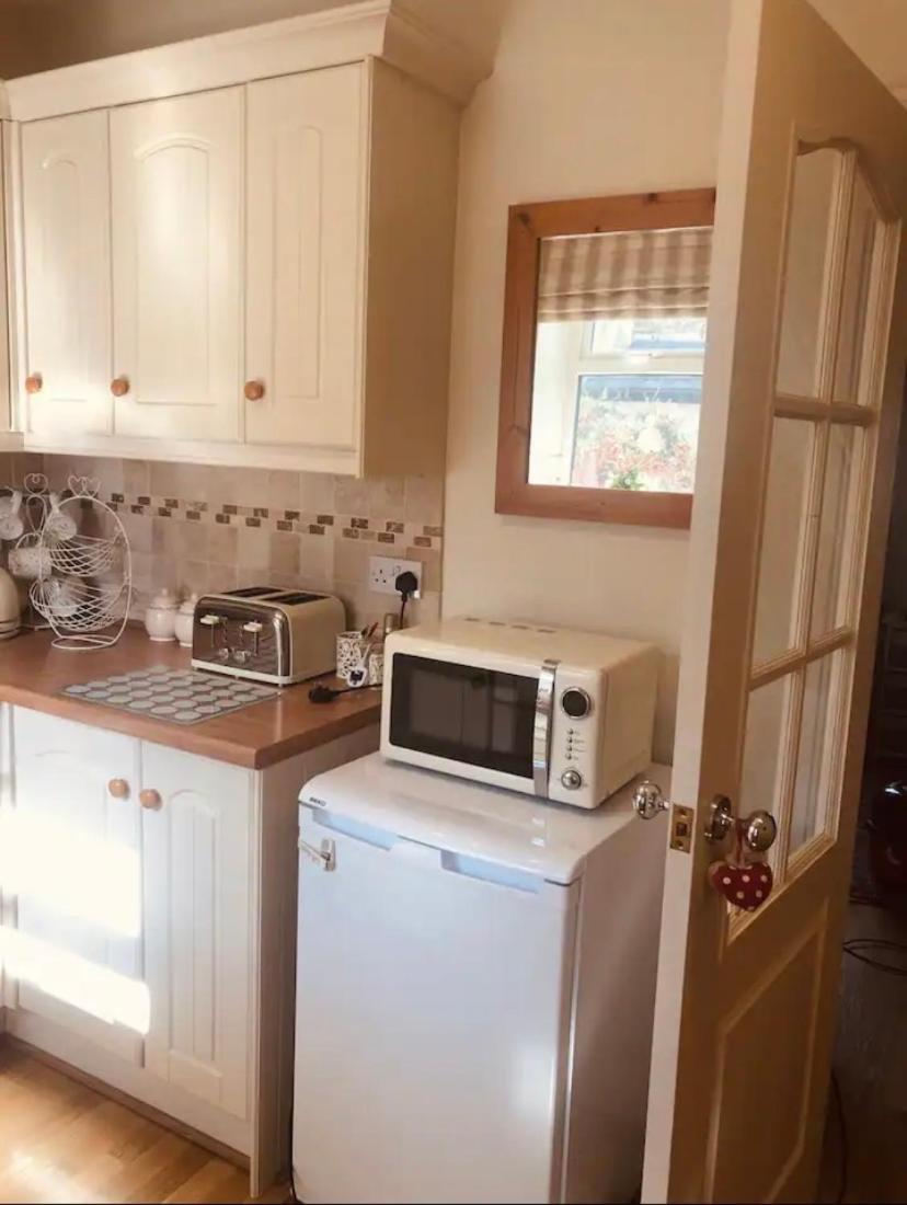 Boutique Cottage In The Heart Of Buxton Town المظهر الخارجي الصورة